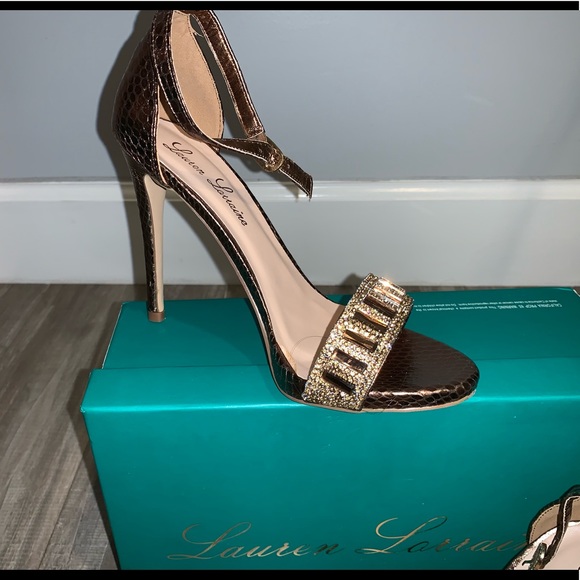 Heels - Picture 2 of 3